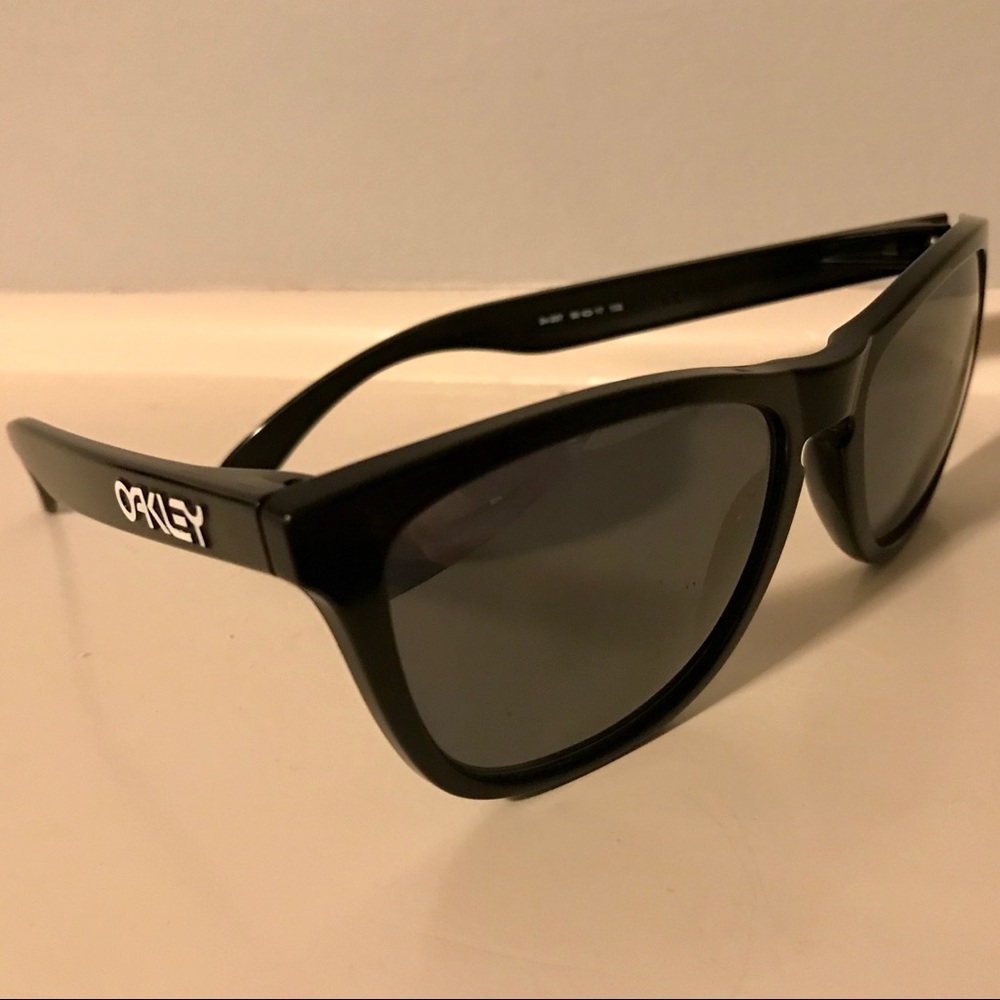 Oakley frogskins